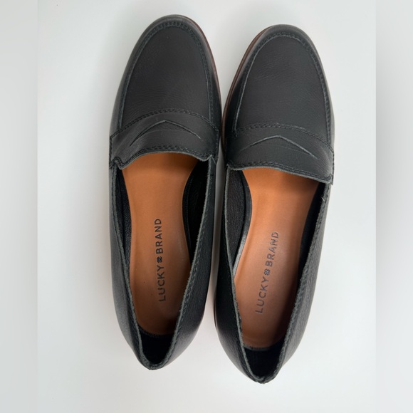 Lucky Brand Women's Tomber Lug Sole Black Leather Loafers Size 8M Minimalist - Picture 9 of 16